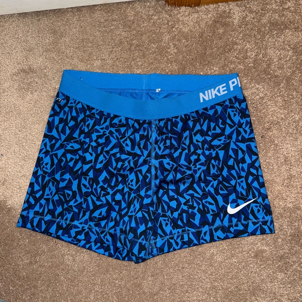 Nike Pro